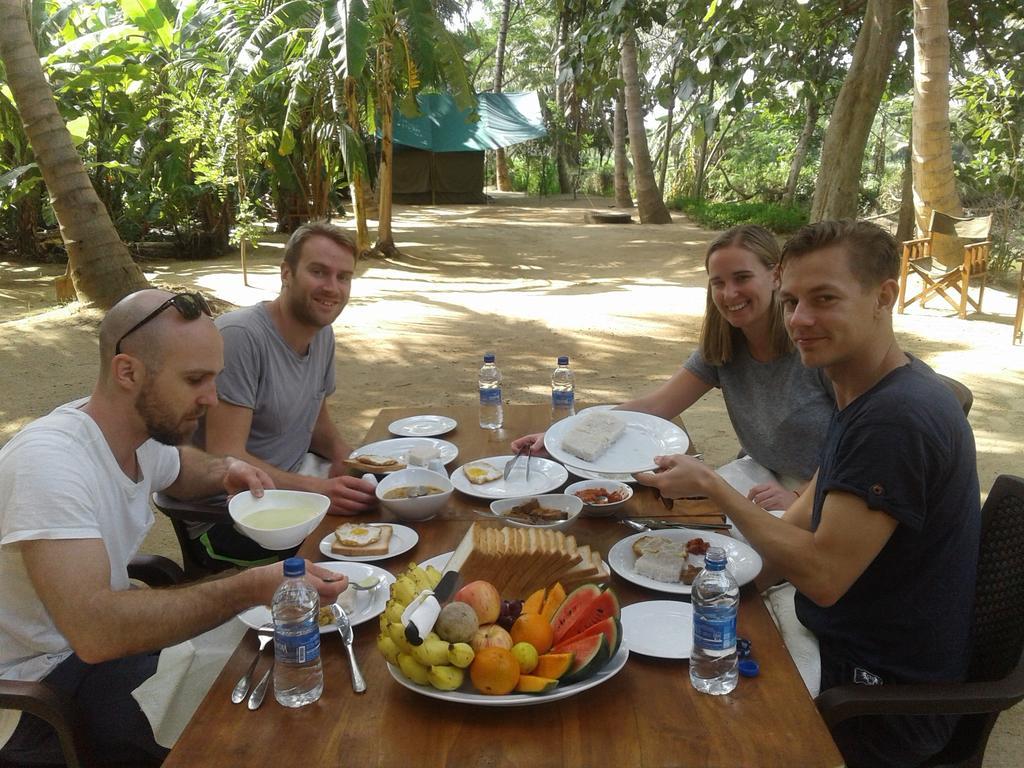 Makulu Safari Camping Udawalawe Exteriér fotografie